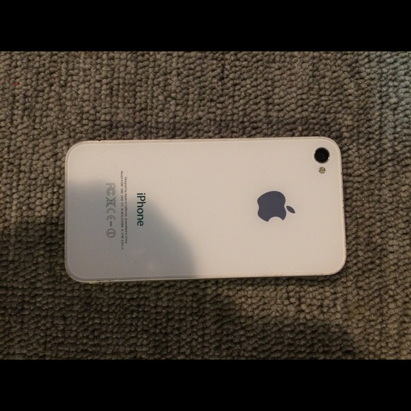iPhone 4s - Picture 3 of 3